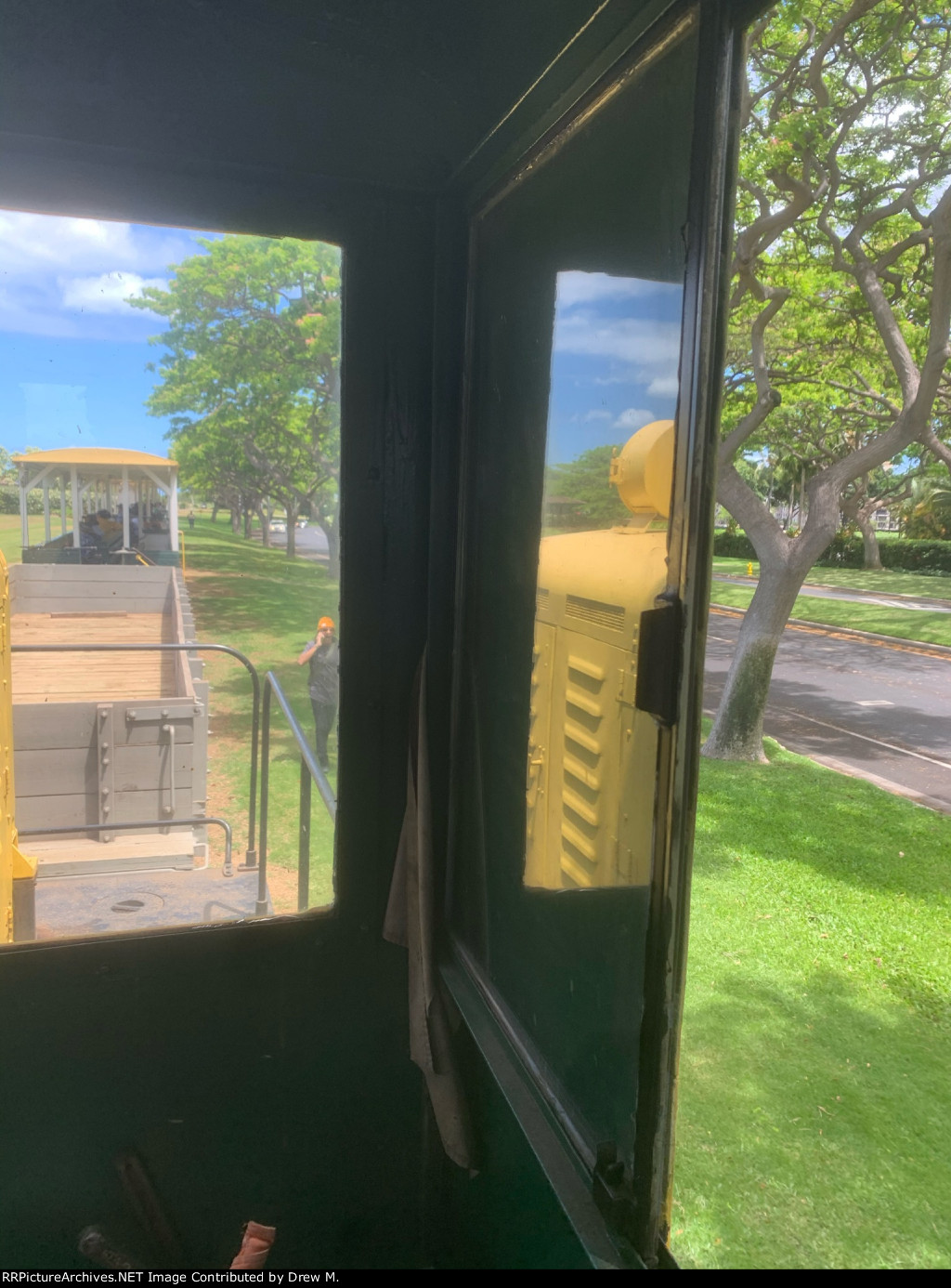 Hawaiian Railway 302’s window